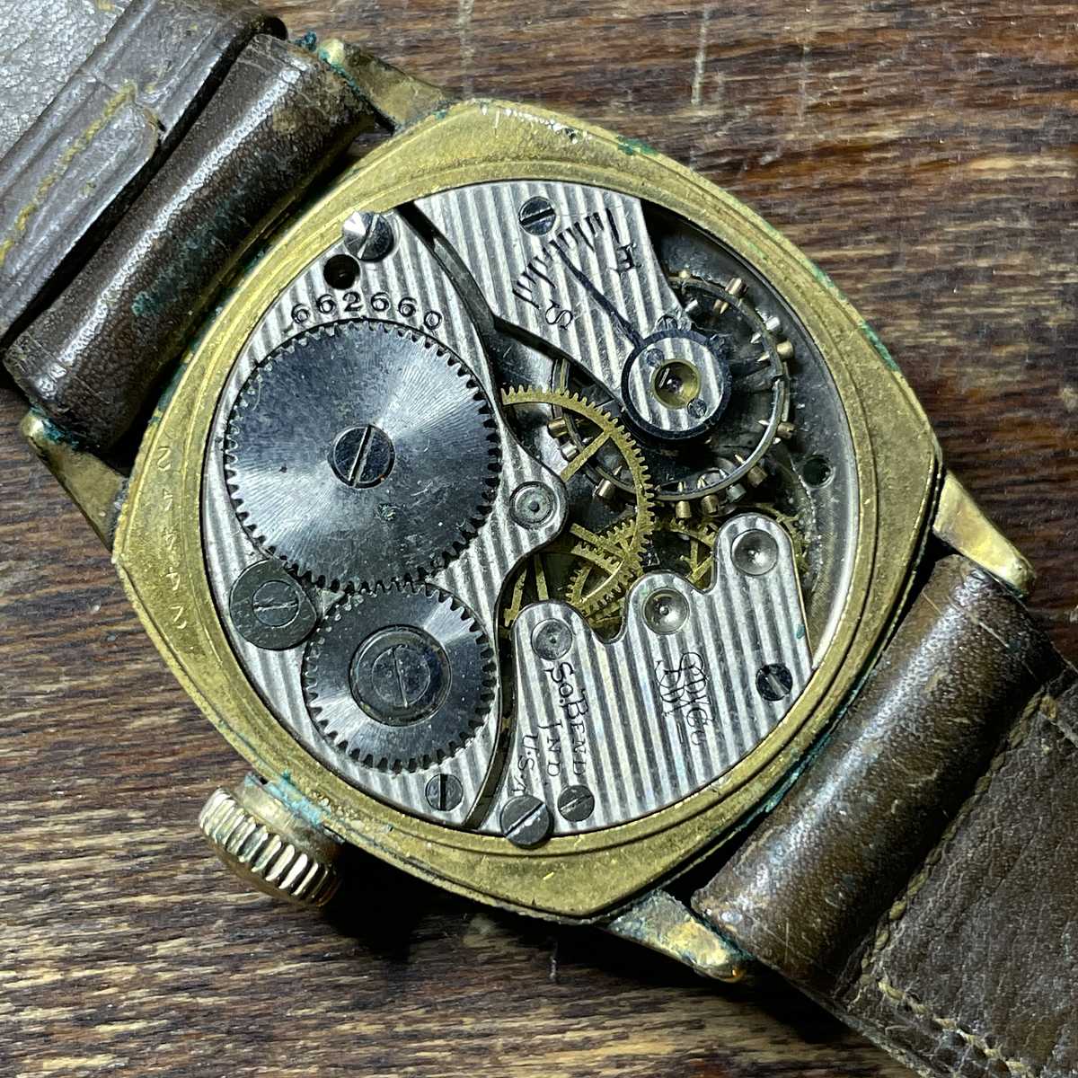 1911 South Bend Watch Grade 100 Good view of the serial number